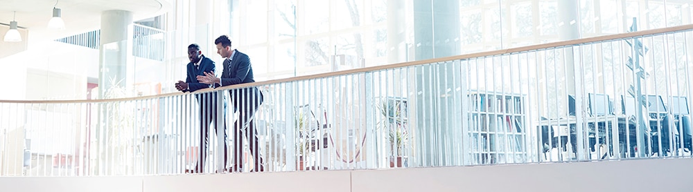 personnes dans un bureau personnes dans un bureau
