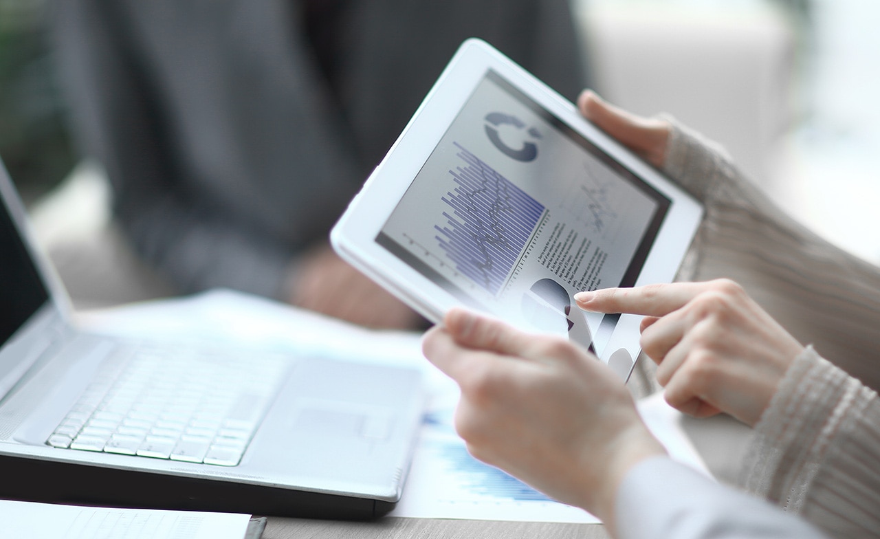 Financial graphics on a tablet