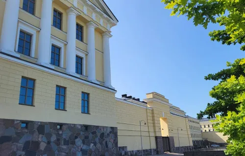 Tekoäly tehostaa kehitysyhteistyön arviointitiedon käyttöä ulkoministeriössä